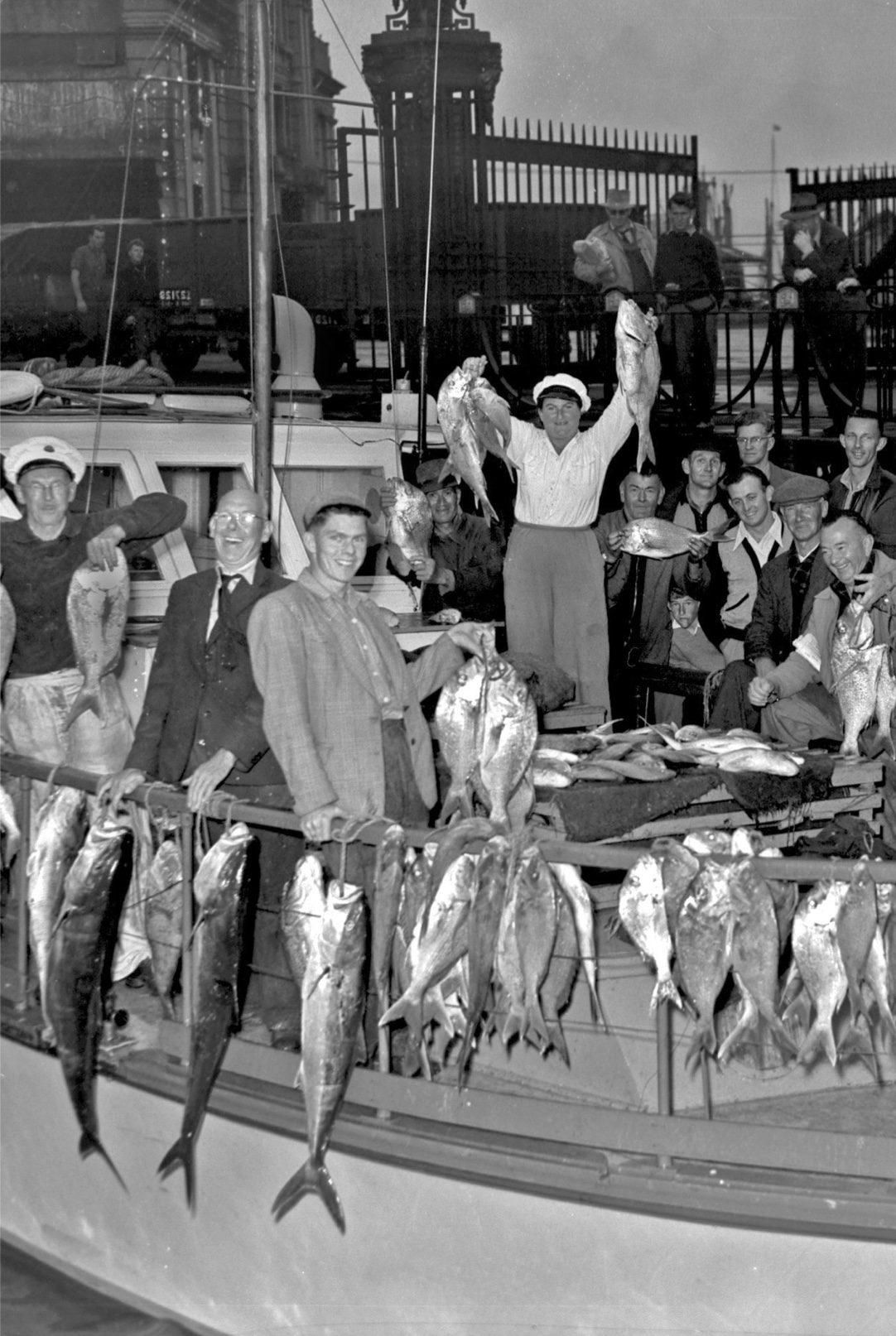 Fishers return triumphant 1950s